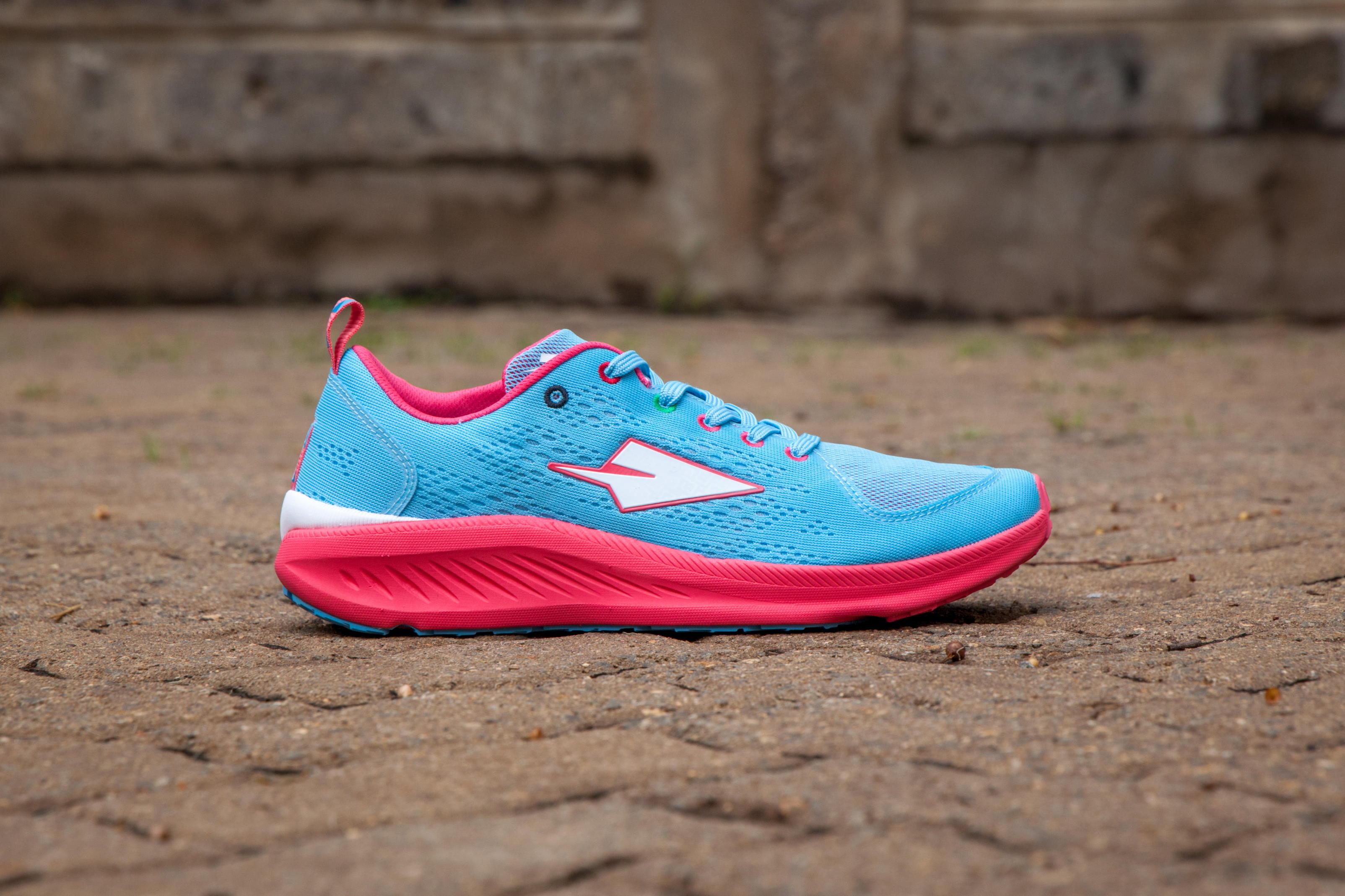 Enda Iten Scarpe Running Uomo Outdoor di Gabriele Bonuomo